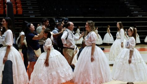 Ensayo de las candidatas a Fallera Mayor de Valencia 2027.