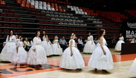 Ensayo de las candidatas a Fallera Mayor de Valencia 2027.