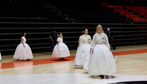 Ensayo de las candidatas a Fallera Mayor de Valencia 2027.