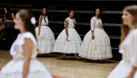 Ensayo de las candidatas a Fallera Mayor de Valencia 2027.