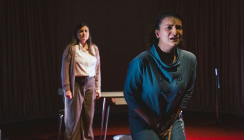 Lia Herbor y Cristina Correa en una escena de El acontecimiento, que podrá verse en Rambleta los días 2 y 3 de octubre.
