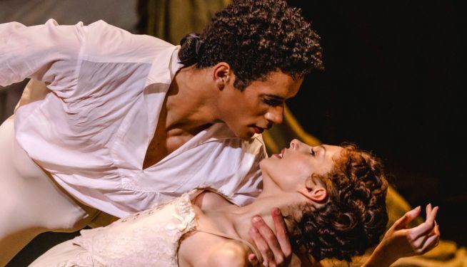 Los bailarines protagonistas de 'Manon', una de las tragedias románticas más reconocidad del balet.